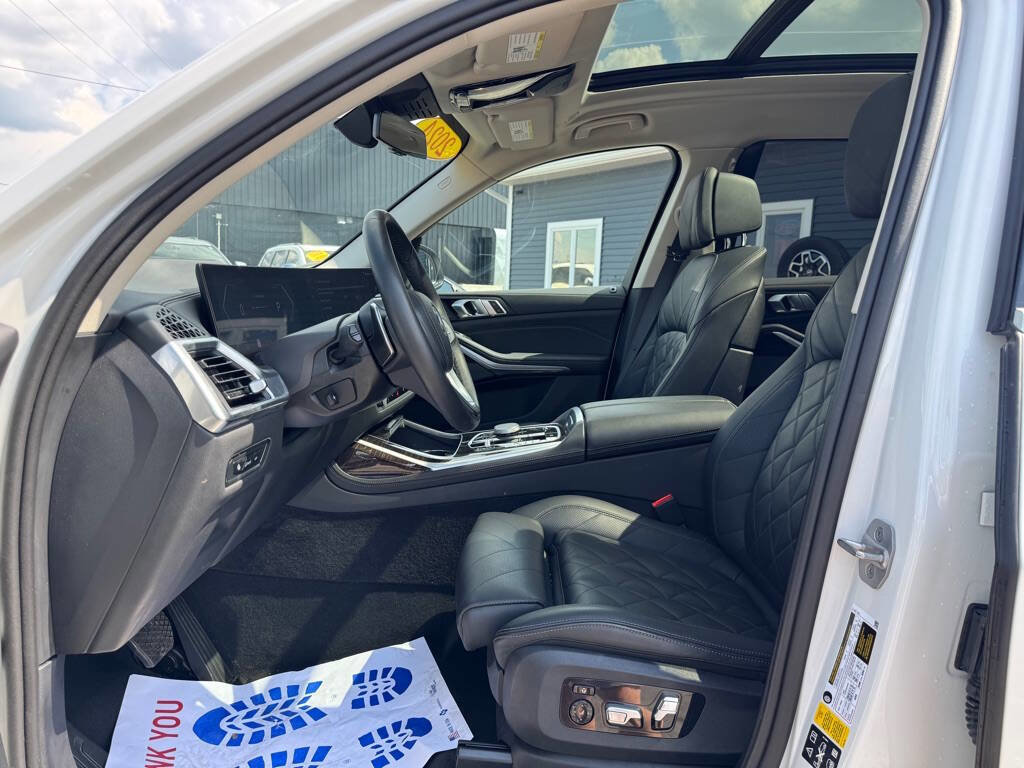 Used 2024 BMW X7 xDrive40i image 12