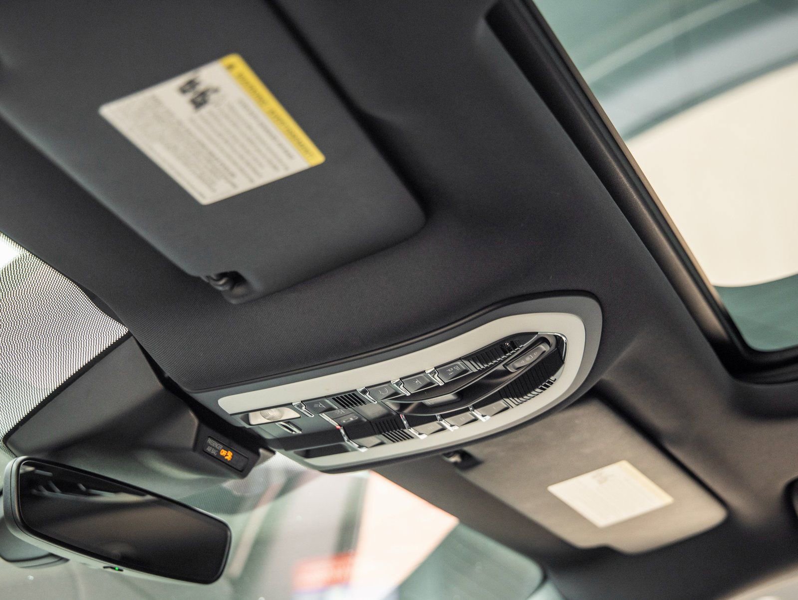 Used 2023 Porsche Macan GTS image 25