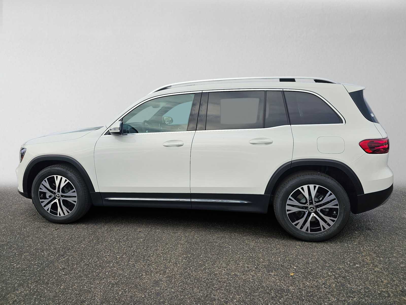 New 2026 Mercedes-Benz GLB 250 image 6