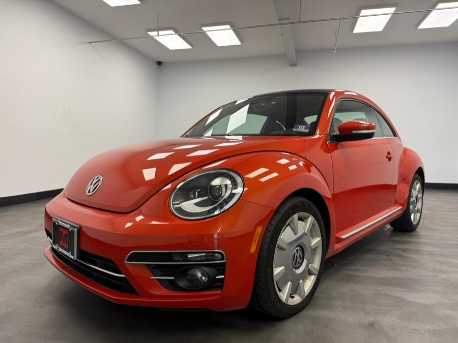 Used 2019 Volkswagen Beetle 2.0T SE w/ SE Premium Package FWD image 2