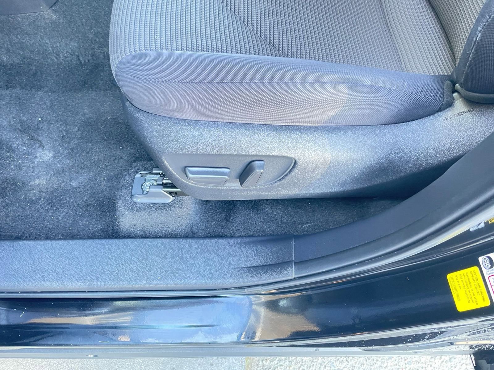 Used 2025 Toyota Highlander LE image 22