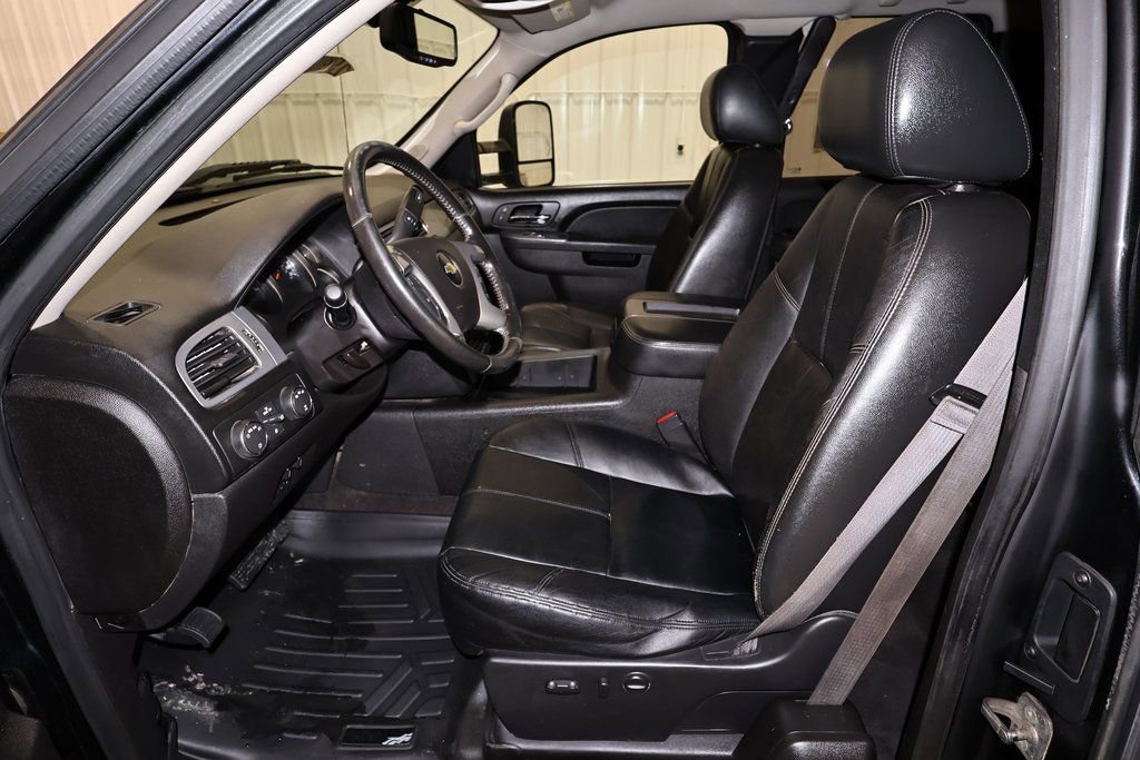 Used 2013 Chevrolet Silverado 2500 LTZ w/ LTZ Plus Package image 13