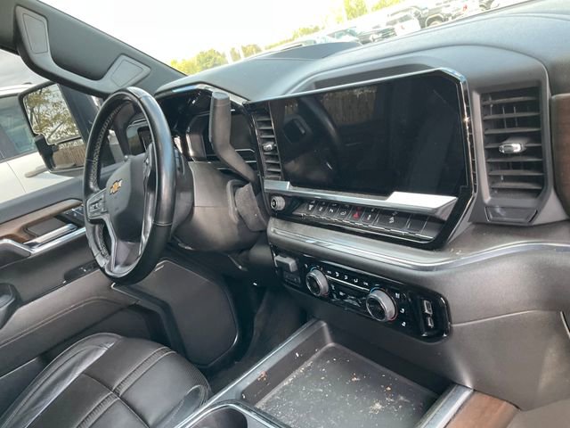 Used 2024 Chevrolet Silverado 3500 High Country w/ High Country Premium Package image 13