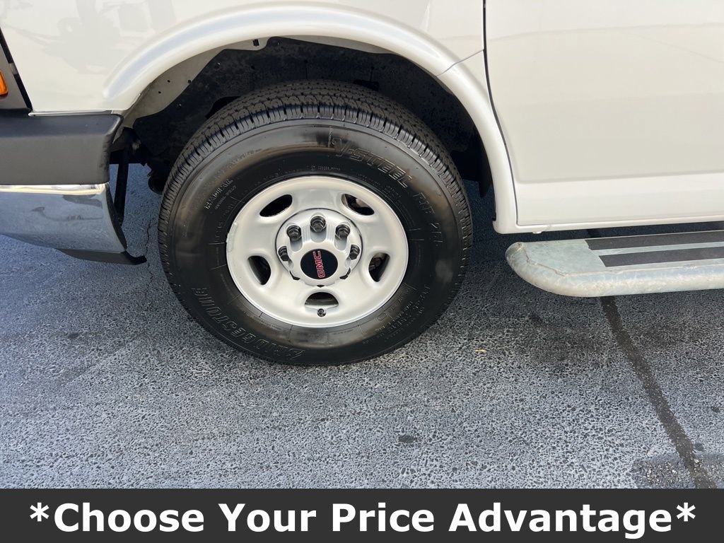 Used 2023 GMC Savana 2500 w/ Driver Convenience Package image 9