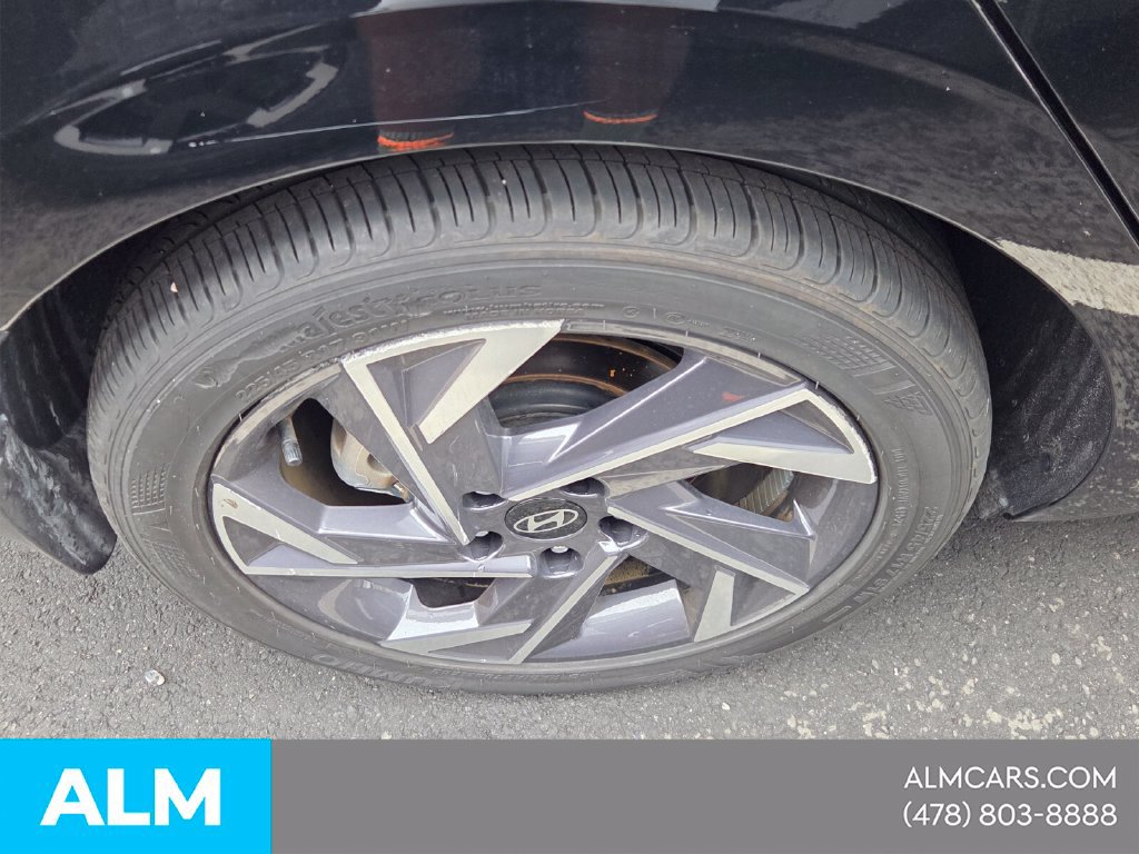 Used 2025 Hyundai Elantra Sport FWD image 11