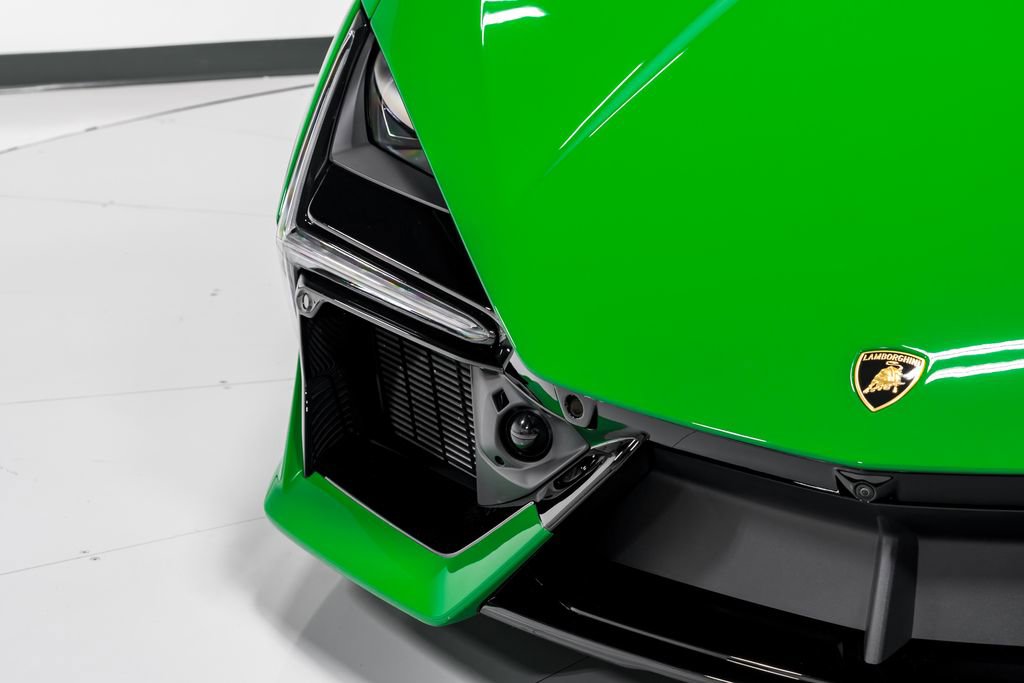 Used 2024 Lamborghini Revuelto image 39