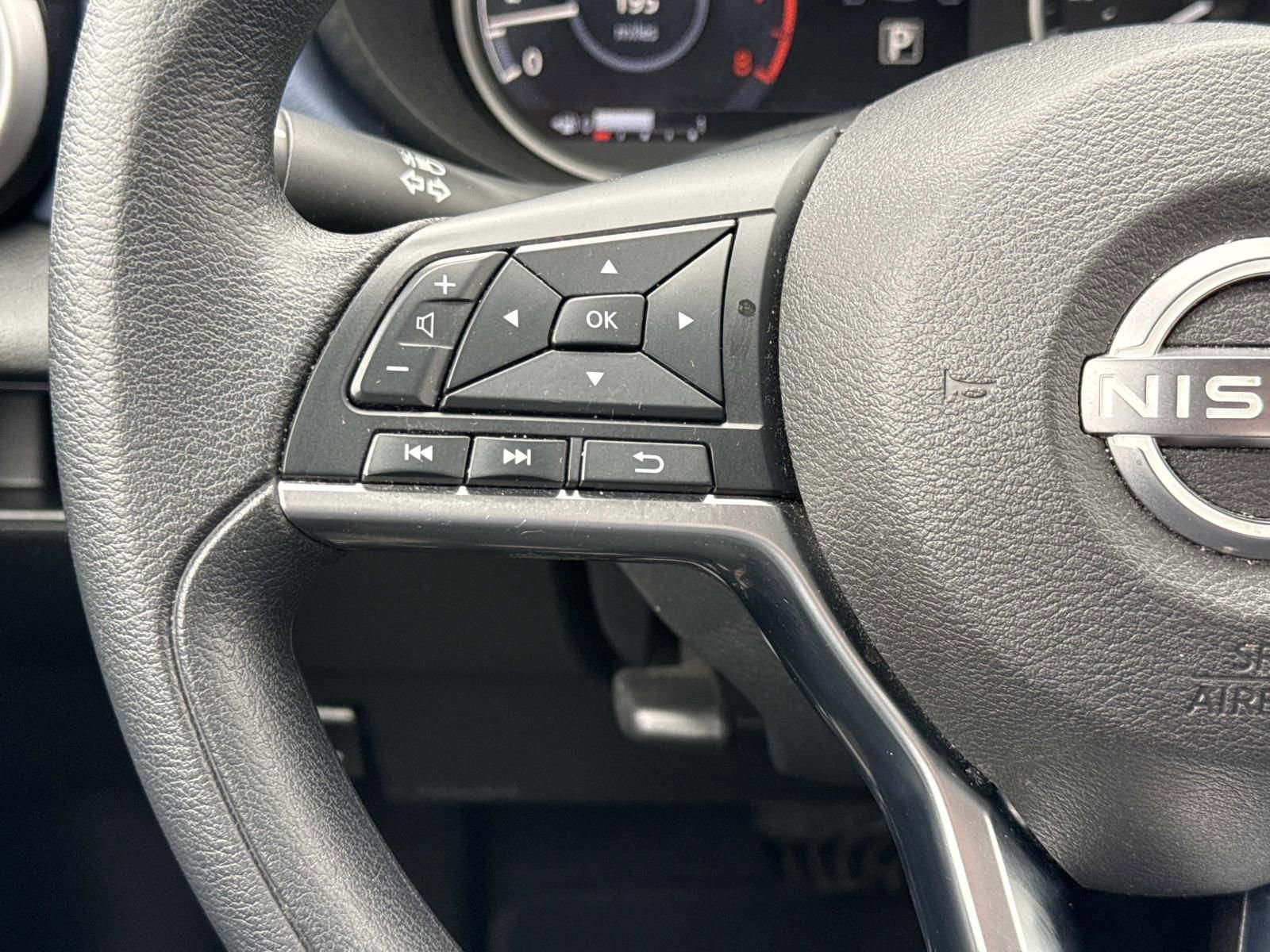 Used 2023 Nissan Versa SV image 14