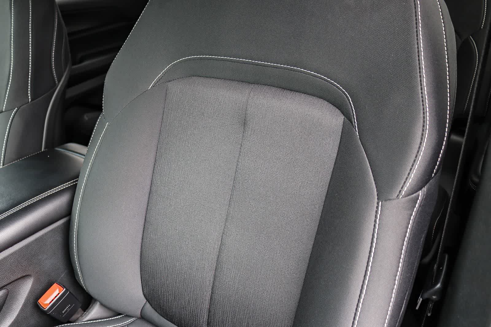 Used 2025 Jeep Grand Cherokee L Laredo RWD image 23
