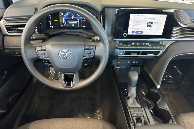 Used 2025 Toyota Camry LE FWD image 16
