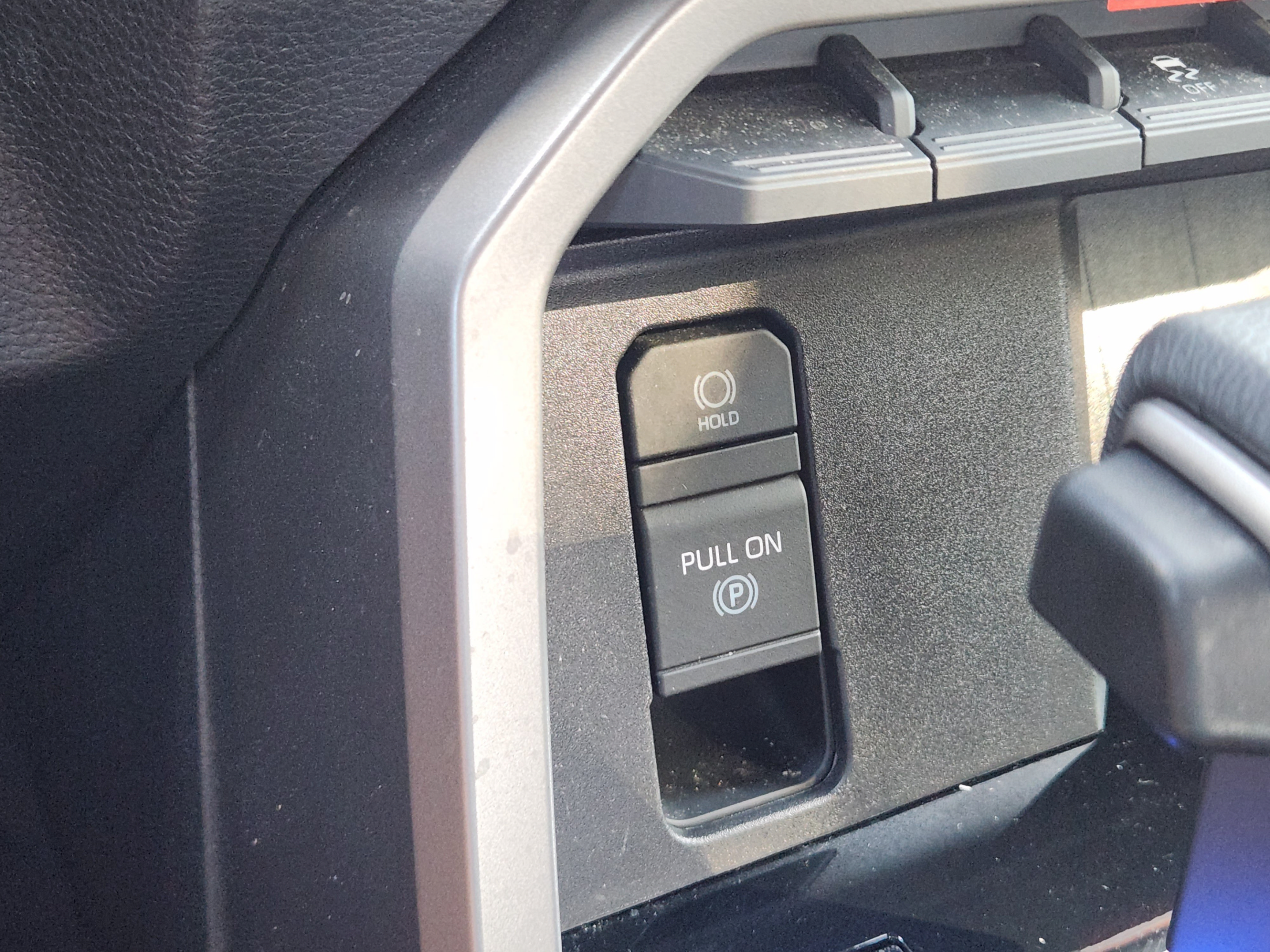 Used 2025 Toyota Tundra Limited AWD/4WD image 14