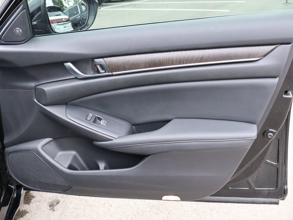 Used 2021 Honda Accord EX-L image 11