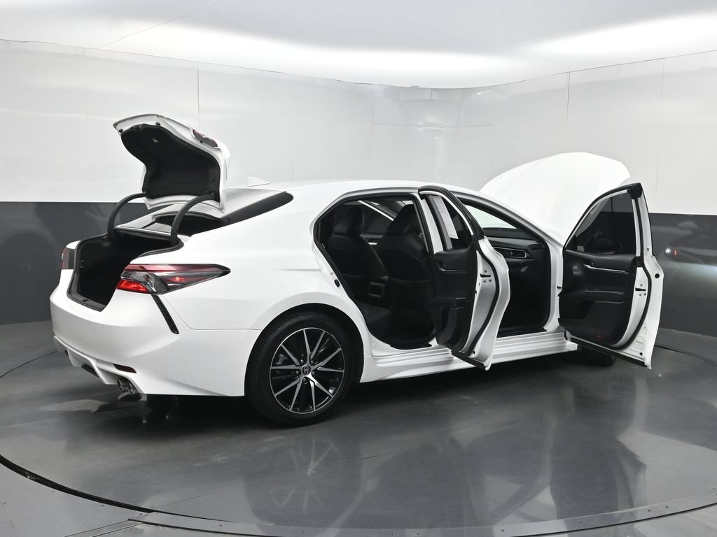 Used 2024 Toyota Camry SE FWD image 39