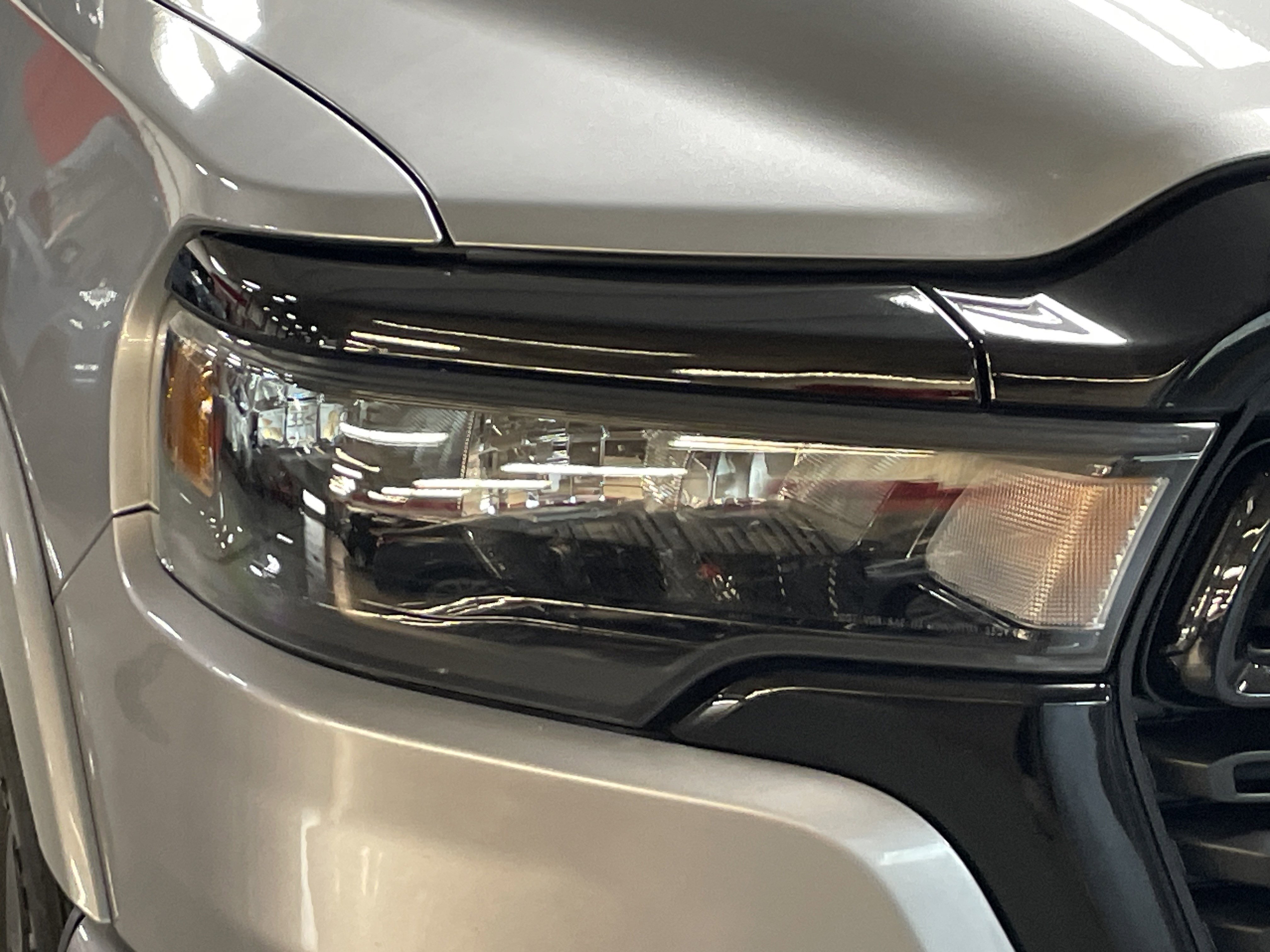 Used 2025 RAM 1500 Big Horn AWD/4WD image 3