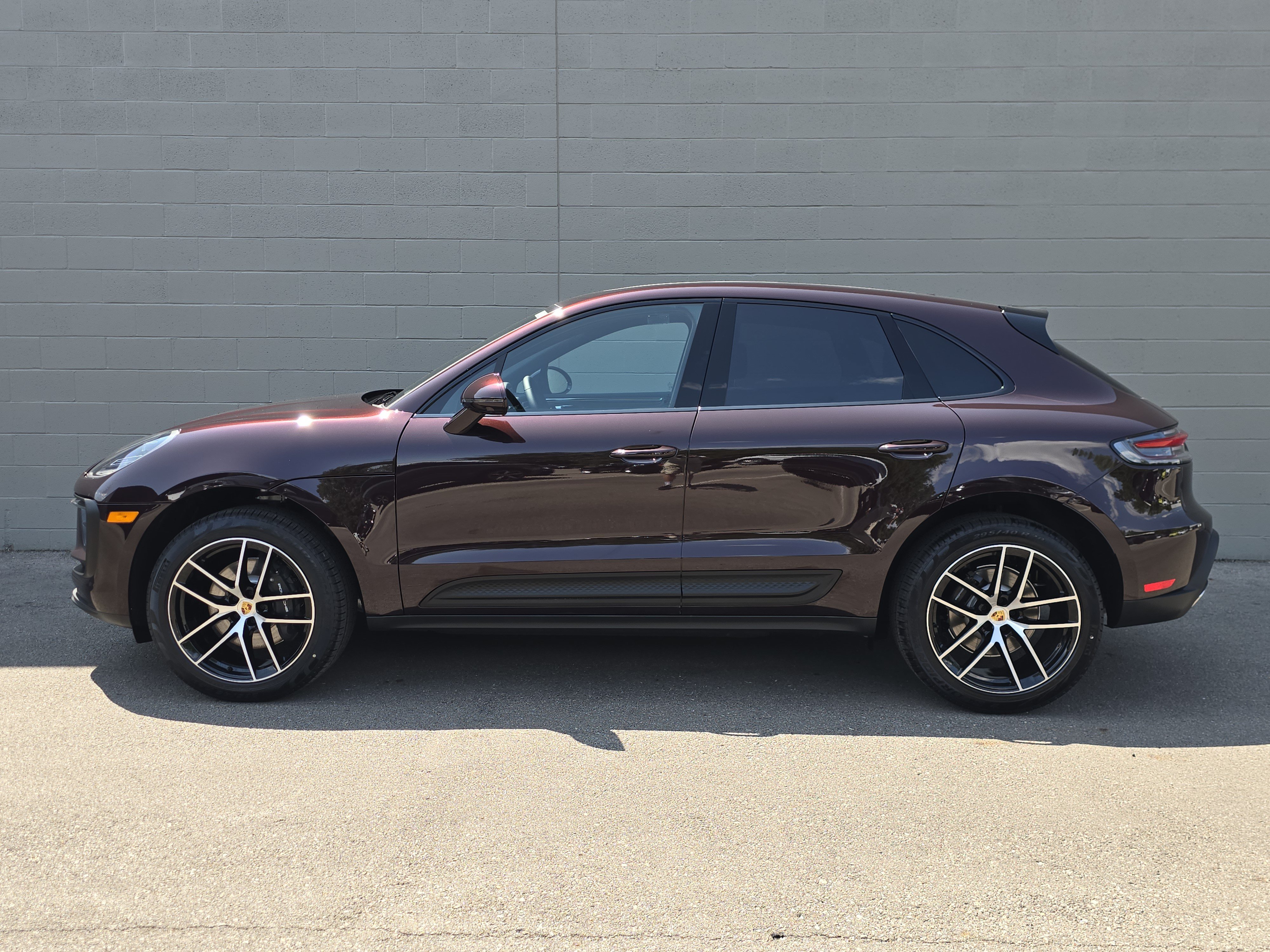 New 2026 Porsche Macan AWD/4WD image 2