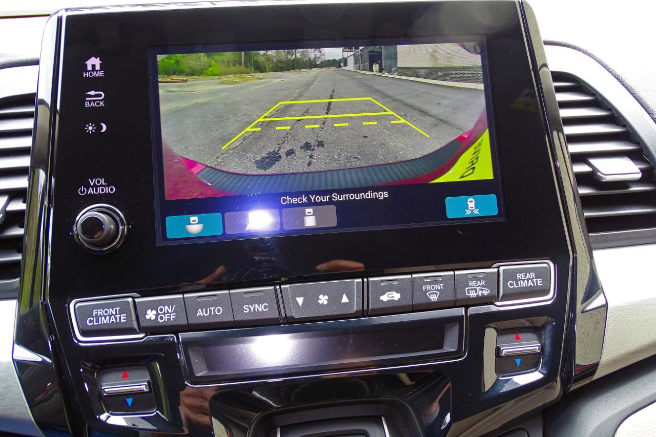 Used 2024 Honda Odyssey EX image 23