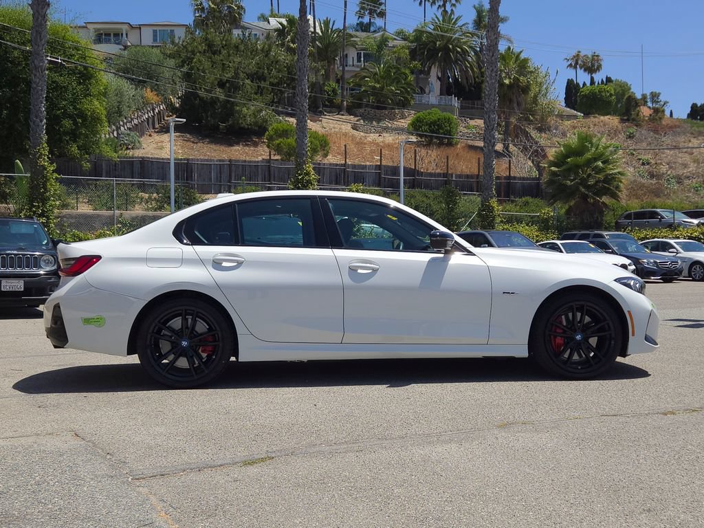 Used 2023 BMW 330e w/ M Sport Package RWD image 4