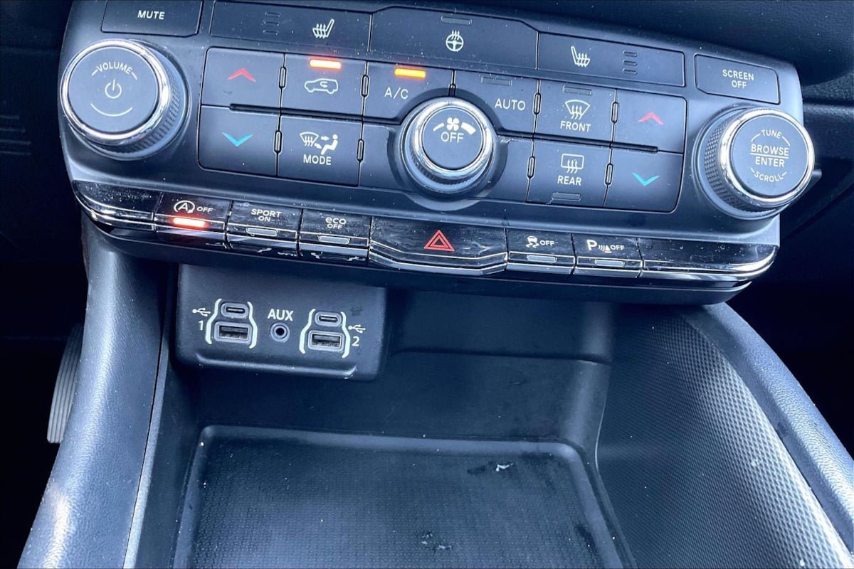 Used 2023 Dodge Durango GT AWD/4WD image 32