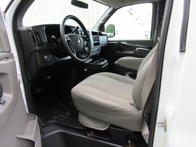 Used 2014 Chevrolet Express 1500 LT w/ LT Preferred Equipment Group RWD image 7