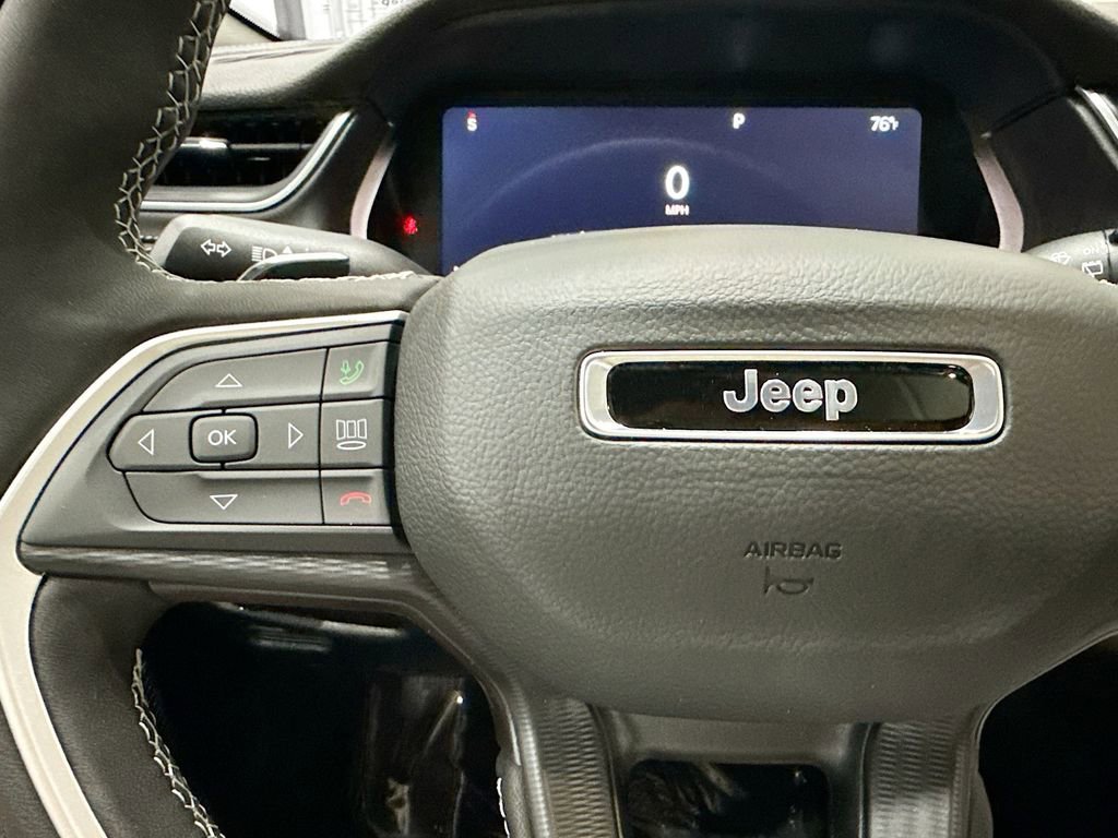New 2025 Jeep Grand Cherokee L Laredo w/ Luxury Tech Group I image 32