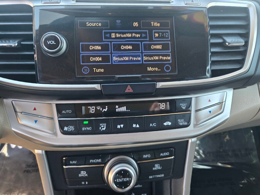 Used 2015 Honda Accord Touring image 18