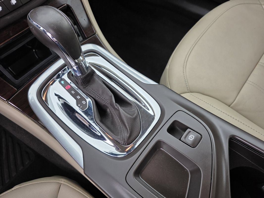 Used 2011 Buick Regal CXL w/ RL4 Preferred Equipment Group FWD image 22