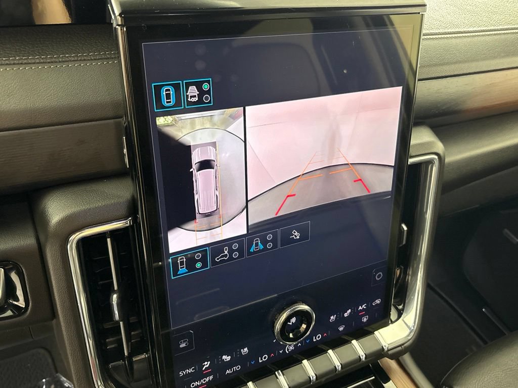 Used 2025 GMC Yukon XL Denali AWD/4WD image 49