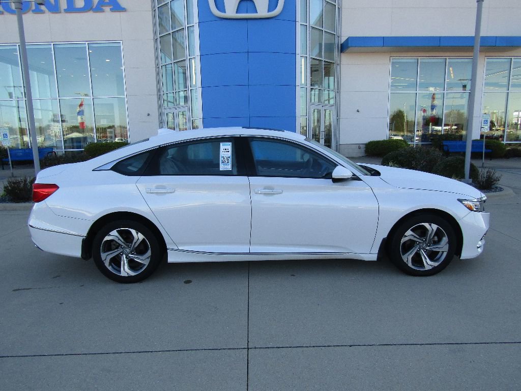 Used 2020 Honda Accord EX image 4