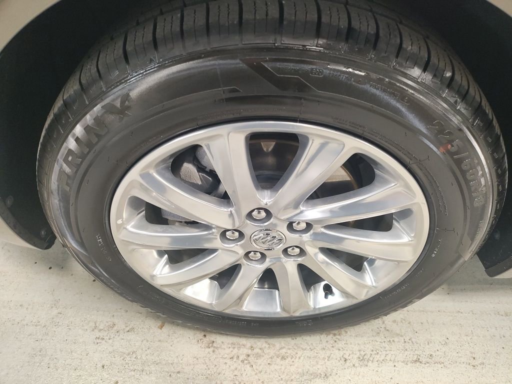 Used 2019 Buick Envision Essence image 18