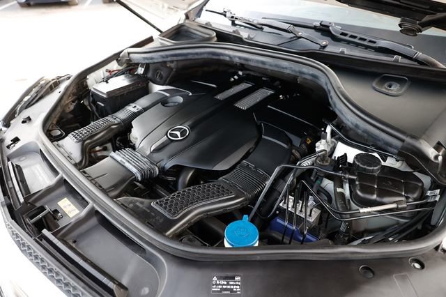 Used 2016 Mercedes-Benz GL 450 4MATIC 4dr GL 450 image 53