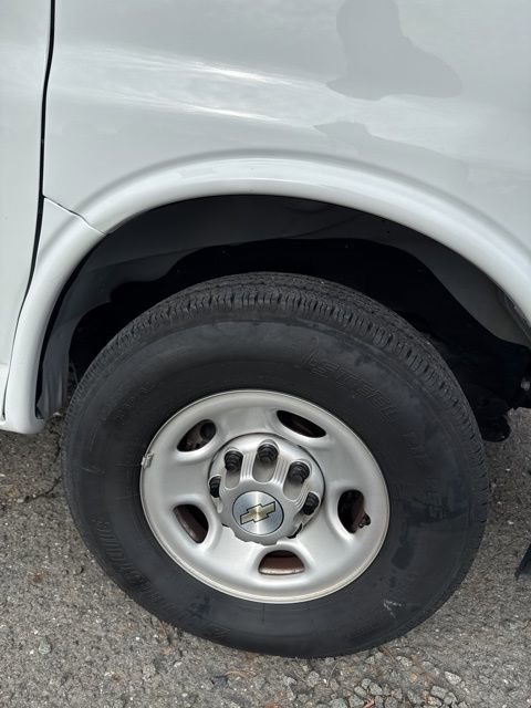Used 2023 Chevrolet Express 3500 w/ Power Convenience Package RWD image 12