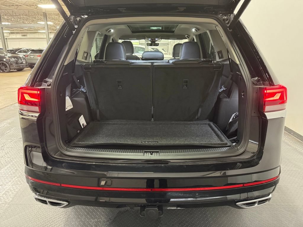 Used 2025 Volkswagen Atlas SEL Premium R-Line AWD/4WD image 16