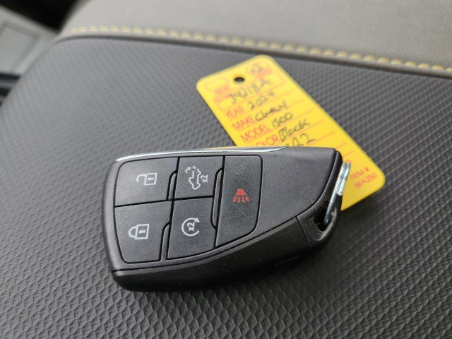 Used 2024 Chevrolet Silverado 1500 ZR2 w/ Technology Package image 61