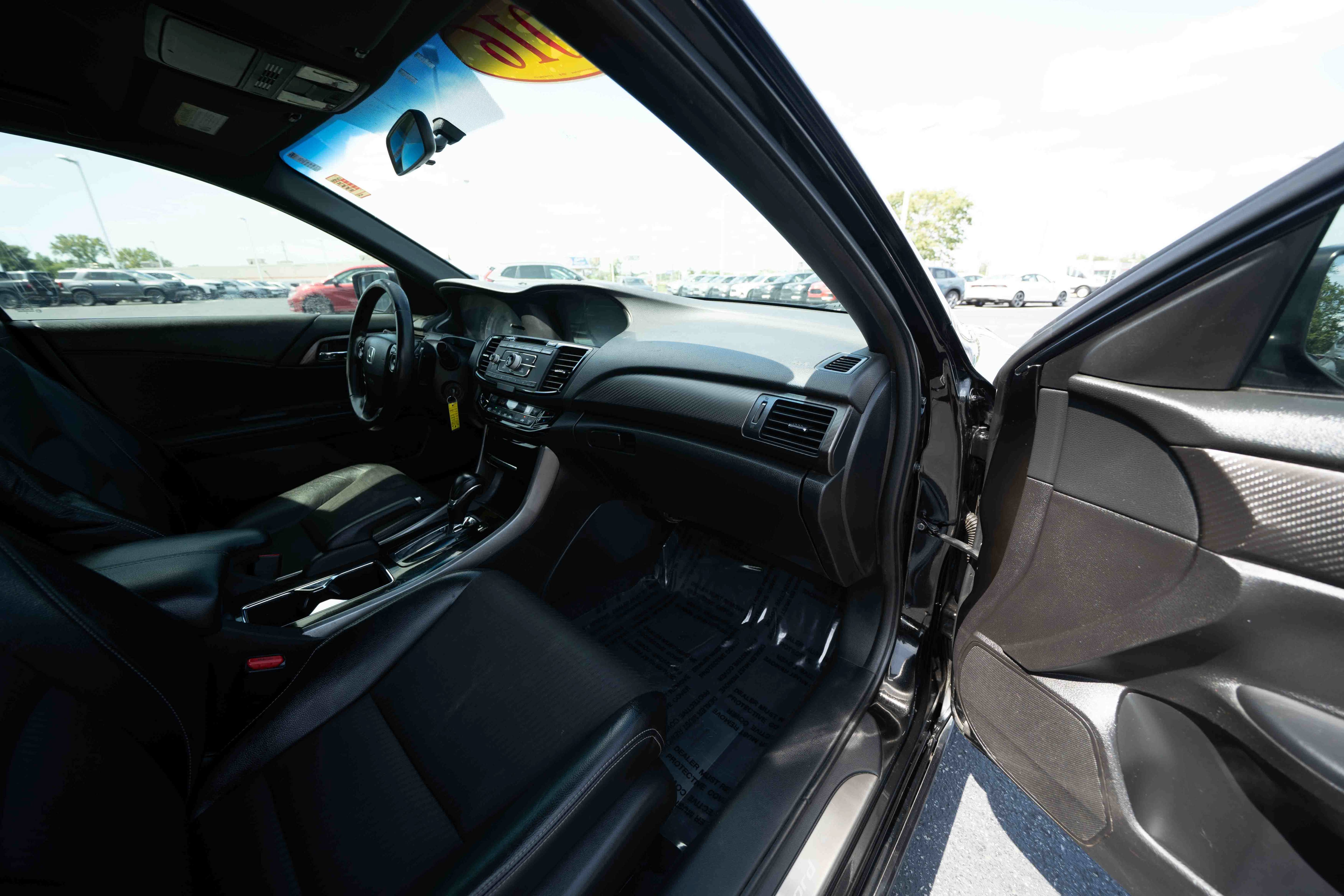 Used 2016 Honda Accord Sport image 25