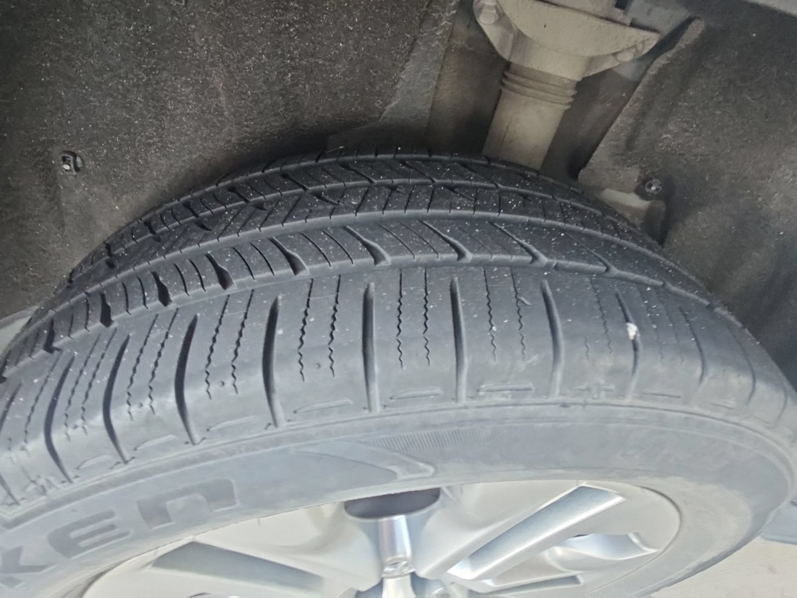 Used 2019 Toyota RAV4 Limited FWD image 22