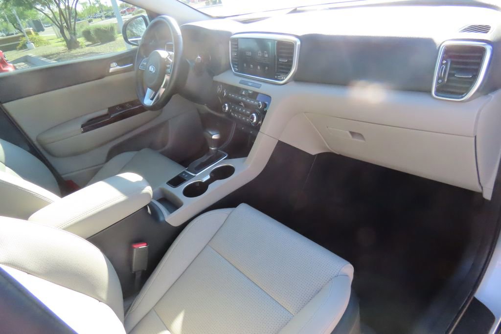 Used 2020 Kia Sportage EX image 17