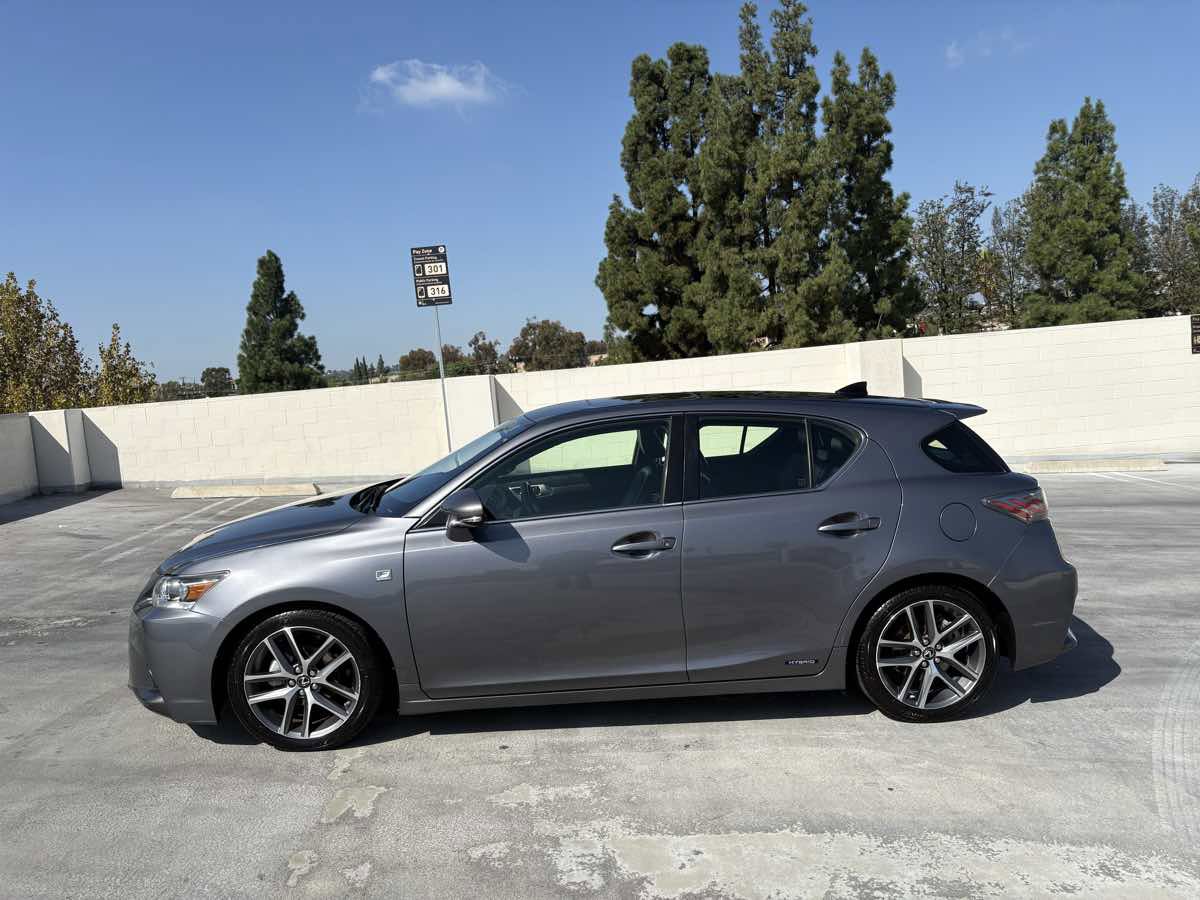 Used 2015 Lexus CT 200h image 8