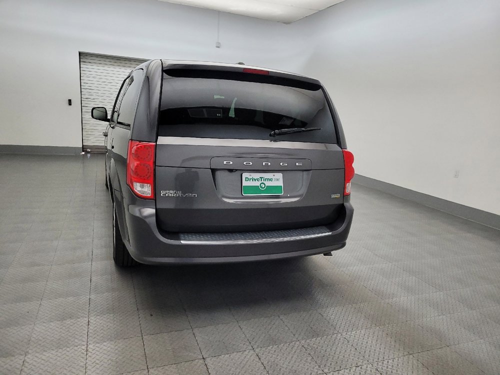 Used 2018 Dodge Grand Caravan SE w/ UConnect Hands-Free Group image 6