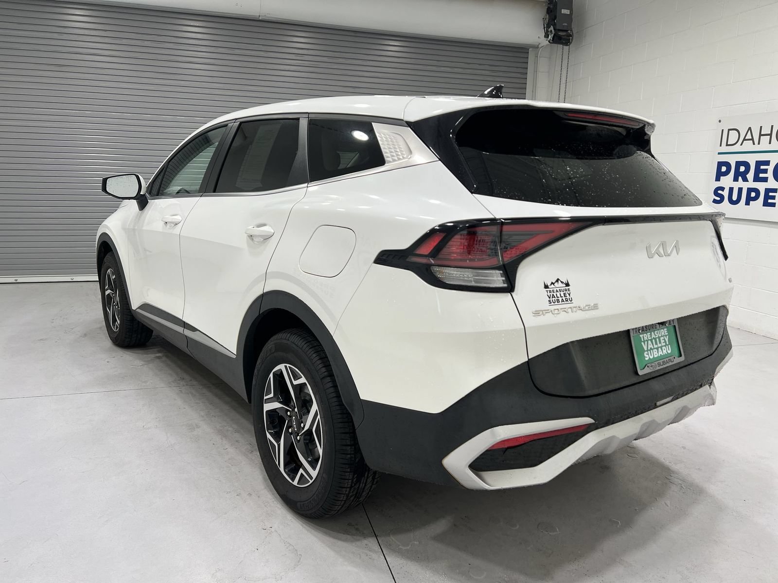 Used 2023 Kia Sportage LX AWD/4WD image 6