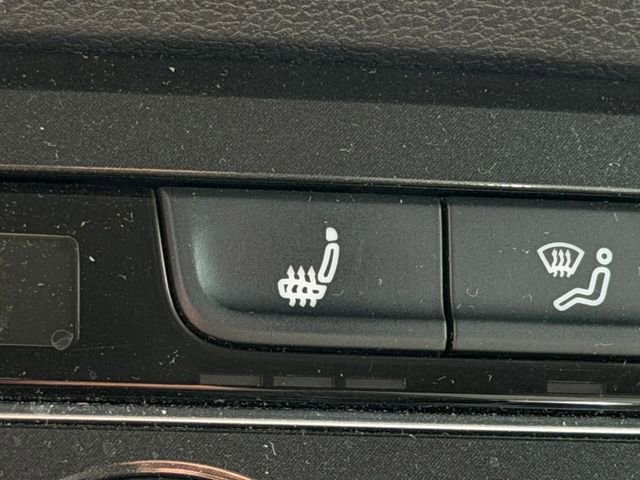 Used 2019 Volkswagen Tiguan SE w/ 3rd Row Seat Package AWD/4WD image 18