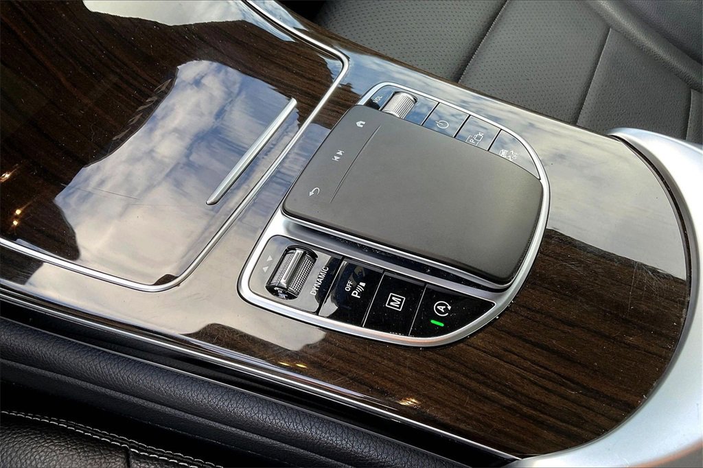 Used 2021 Mercedes-Benz GLC 300 4MATIC image 15