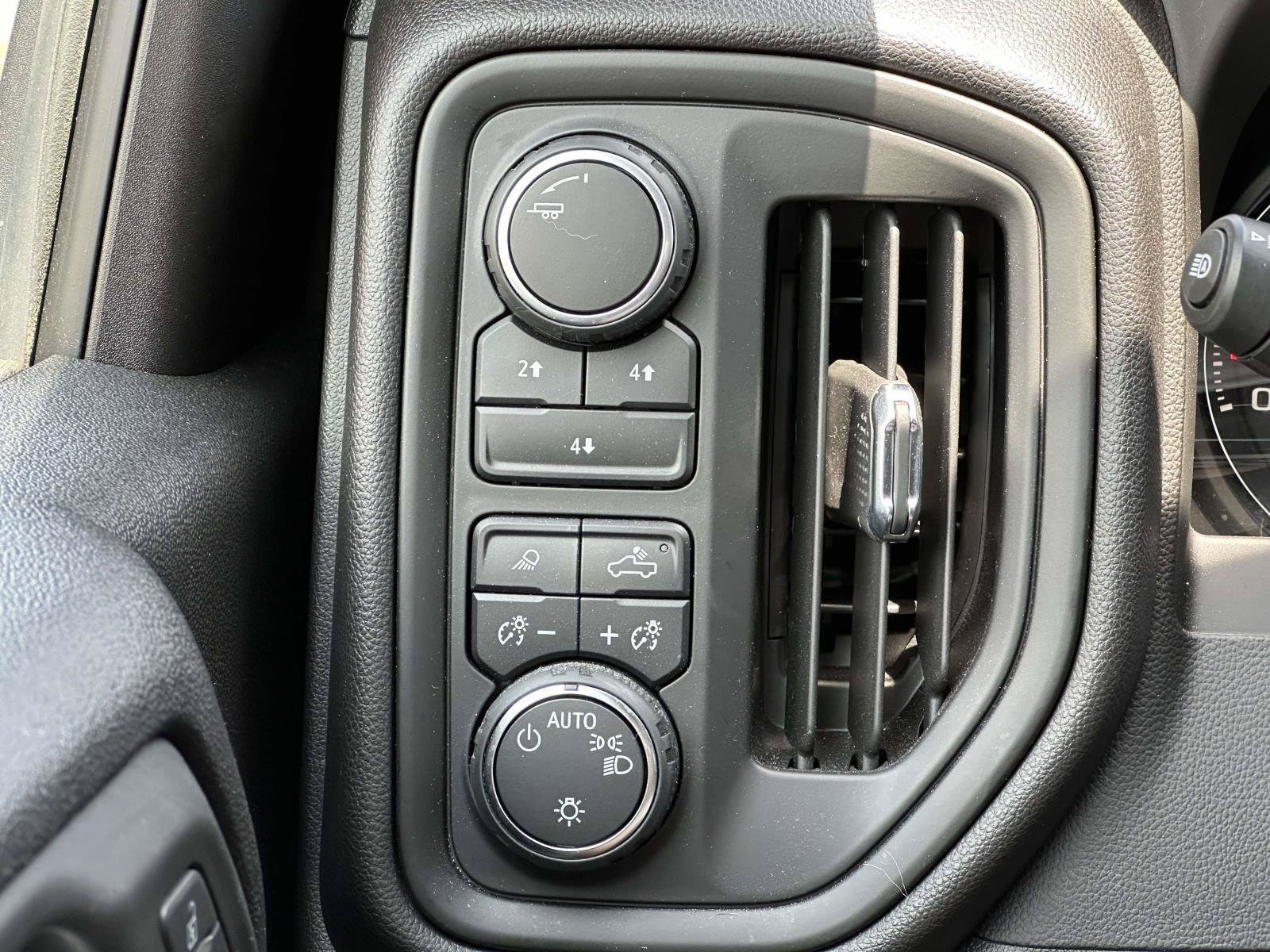 Used 2024 Chevrolet Silverado 2500 Custom w/ Custom Value Package AWD/4WD image 23