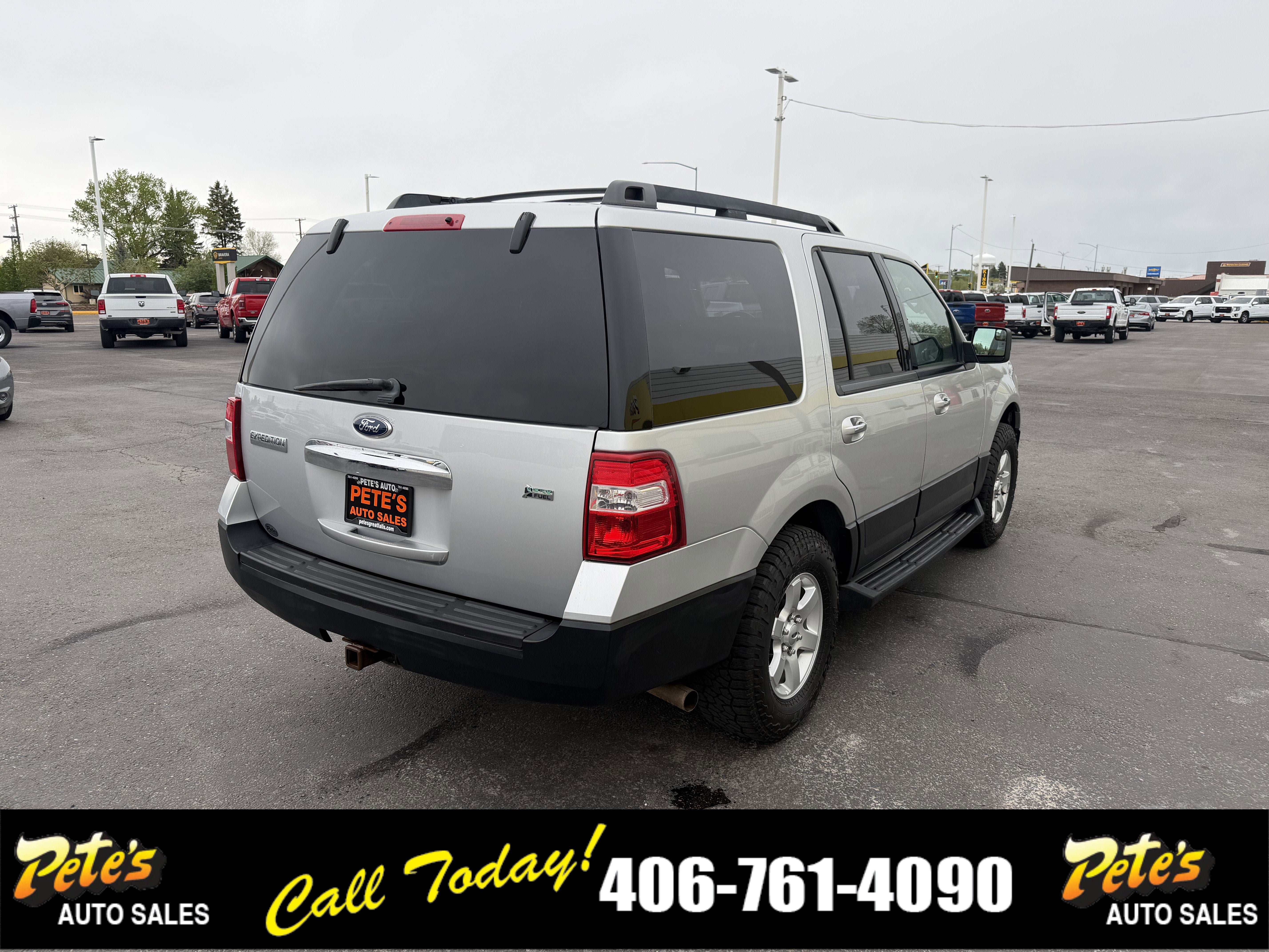 Used 2013 Ford Expedition XL w/ HD Trailer Tow Pkg AWD/4WD image 4