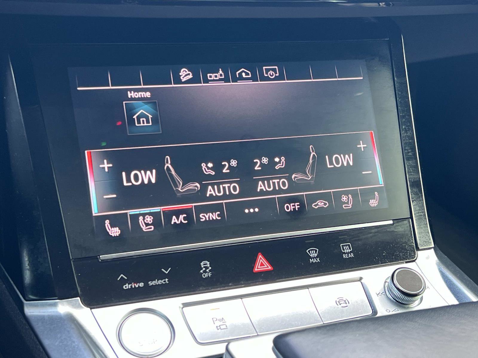 Used 2019 Audi e-tron Premium Plus image 16