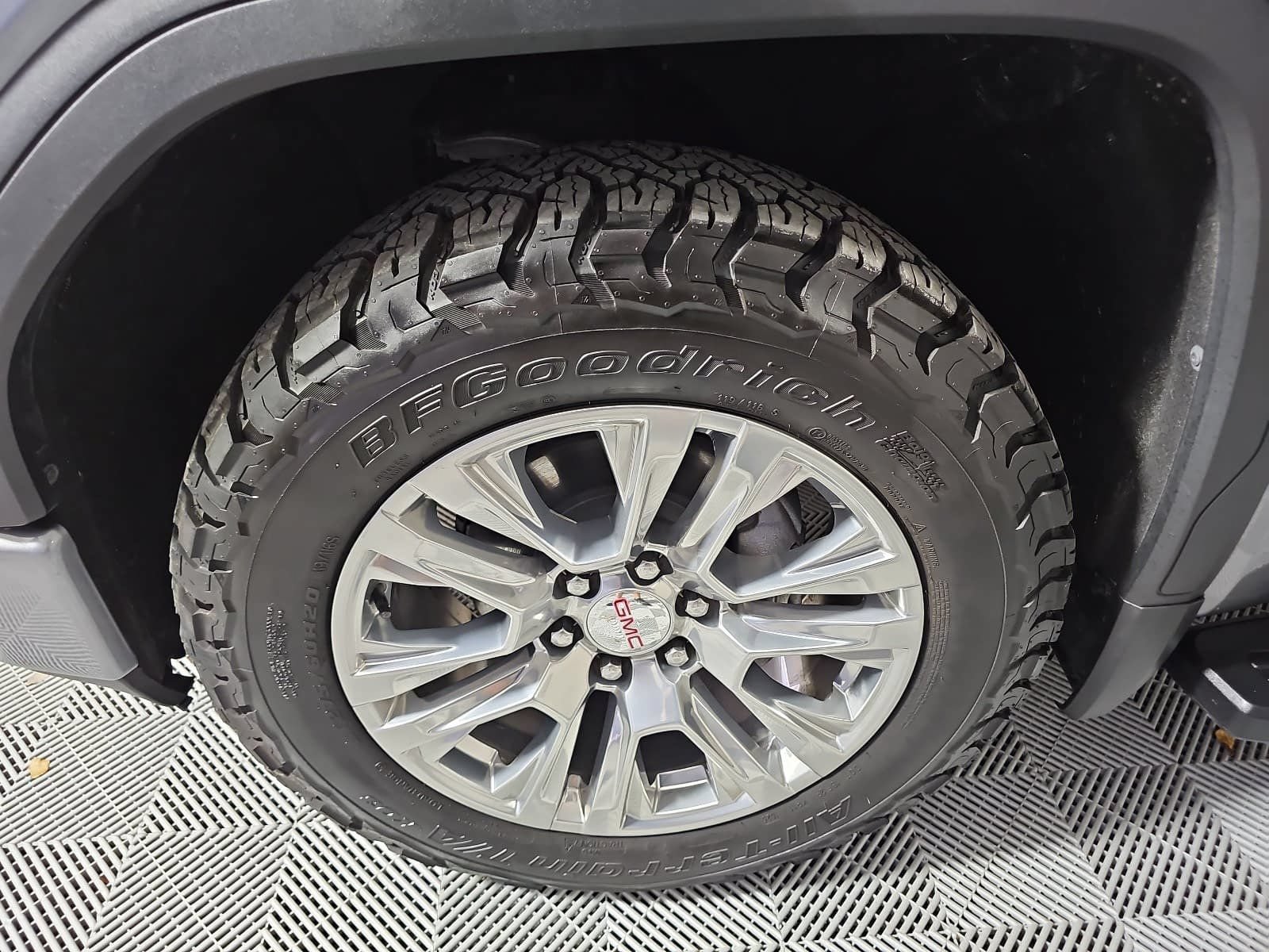 Used 2020 GMC Sierra 1500 Denali w/ Technology Package AWD/4WD image 10