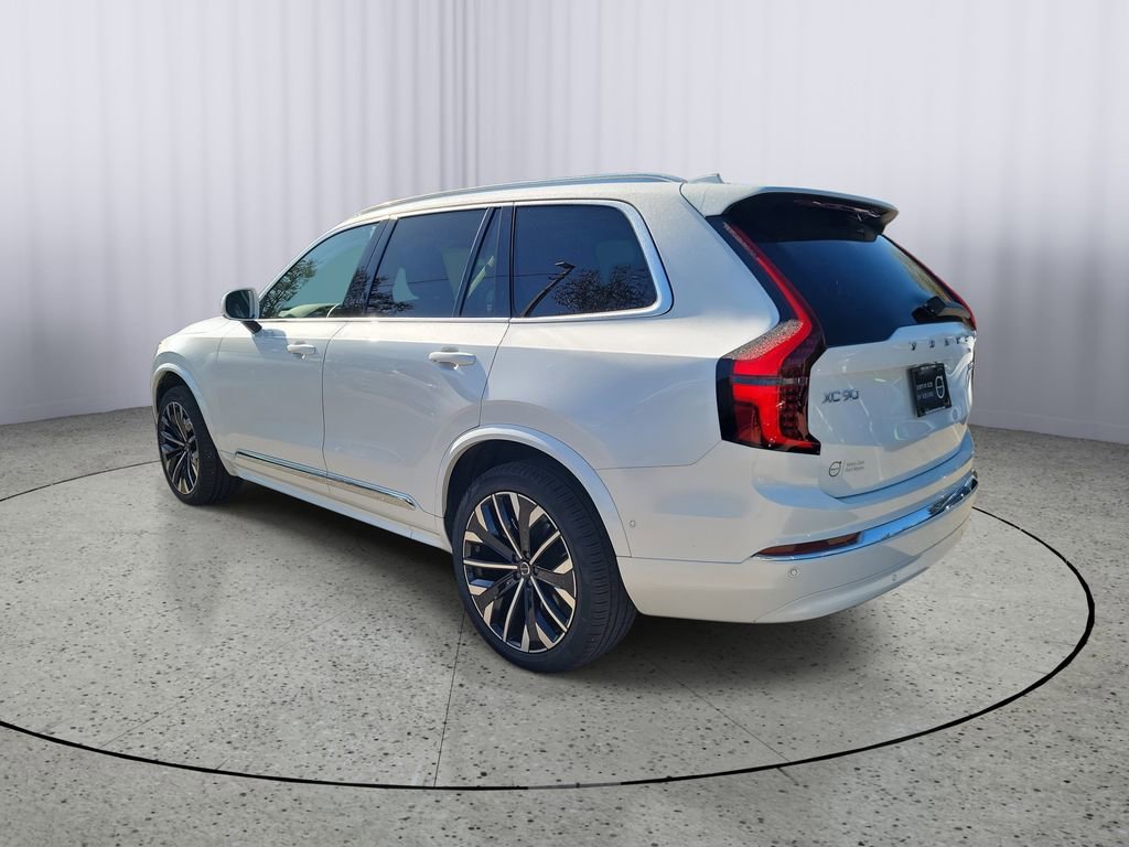 Certified 2025 Volvo XC90 B5 Plus image 6