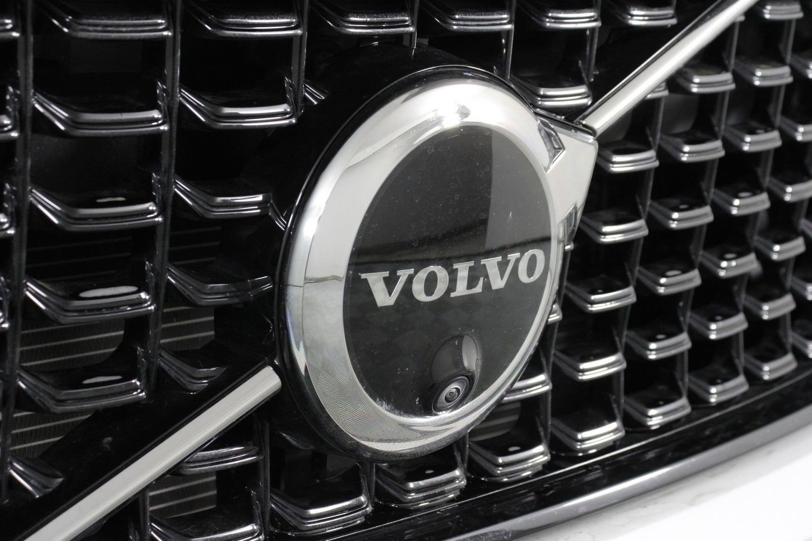 Used 2026 Volvo XC40 B5 Plus w/ Protection Package Premier AWD/4WD image 27