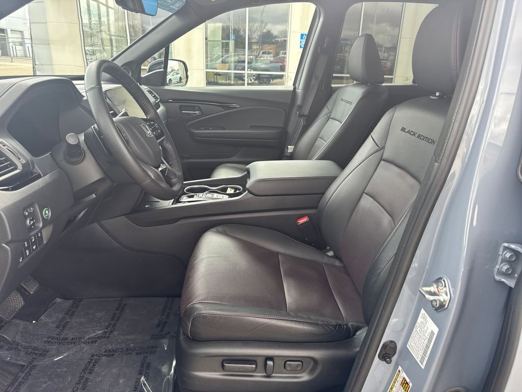 Used 2024 Honda Ridgeline Black Edition image 12