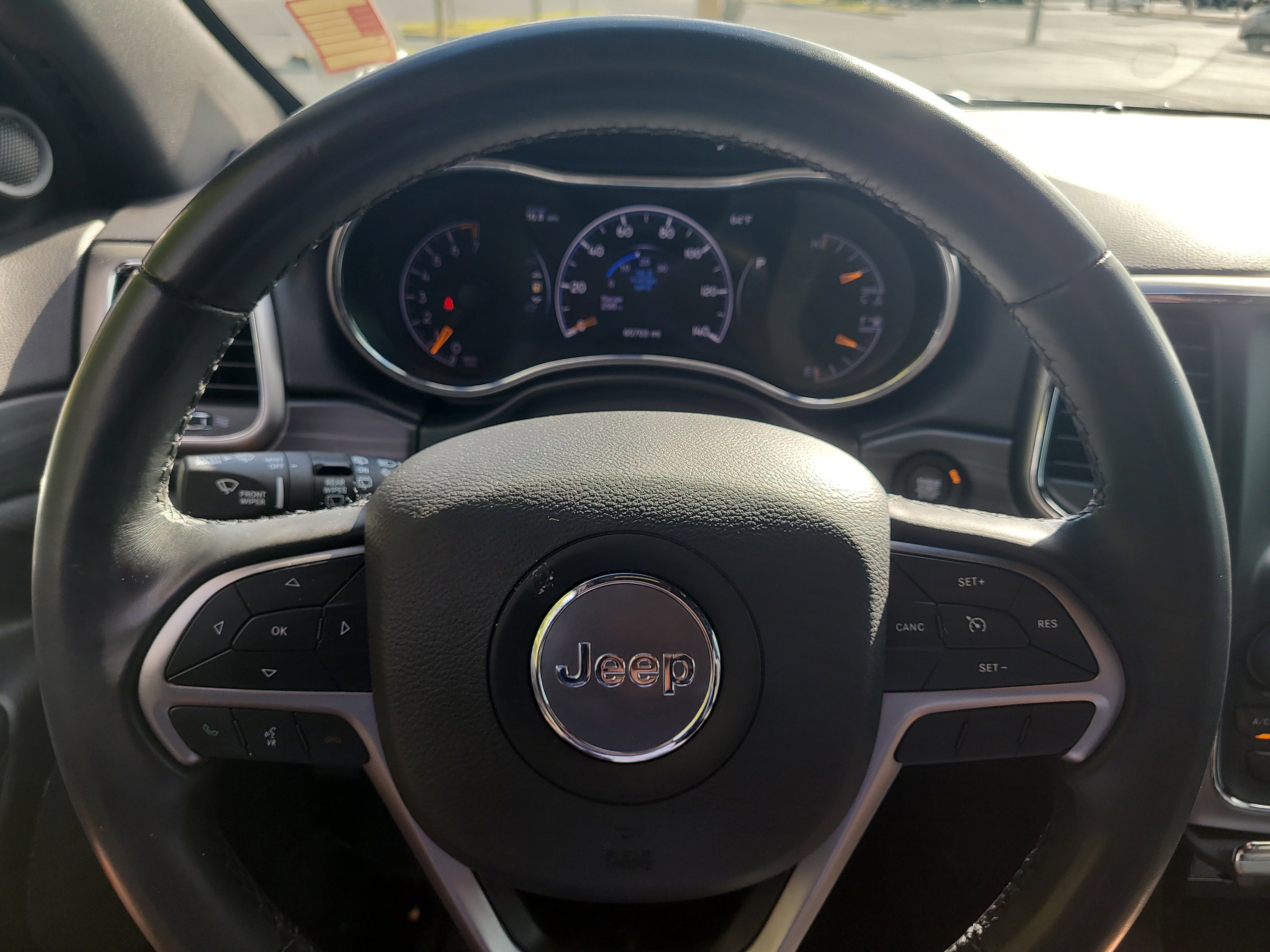 Used 2021 Jeep Grand Cherokee Laredo image 29