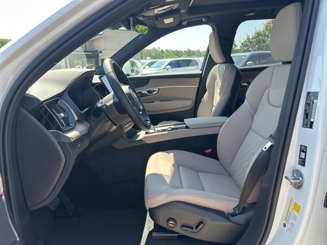 New 2026 Volvo XC90 B6 Plus w/ Protection Package Premier image 14