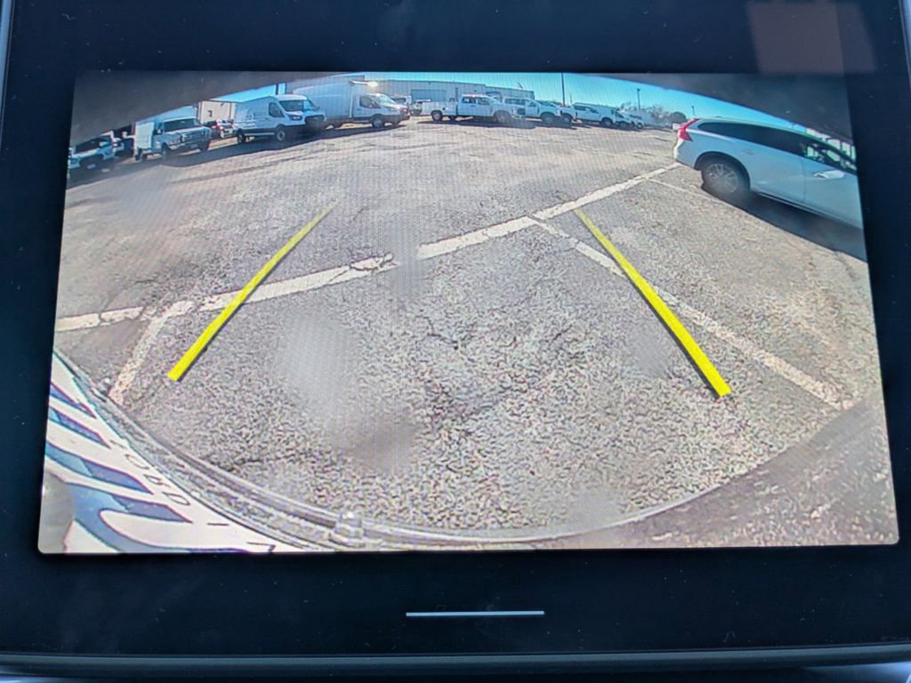 New 2025 Volvo XC90 B6 Core w/ Climate Package image 22